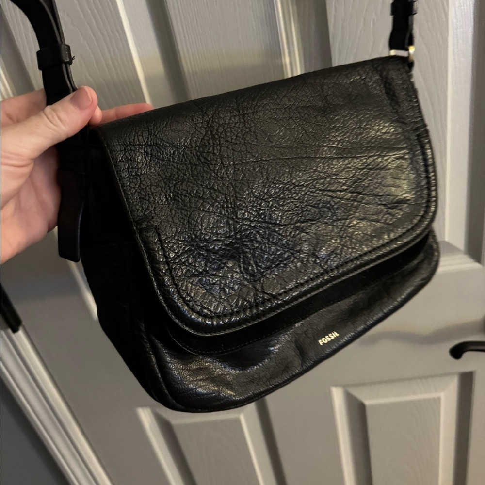 Fossil Classic Leather Black Crossbody Bag - Picture 4 of 6